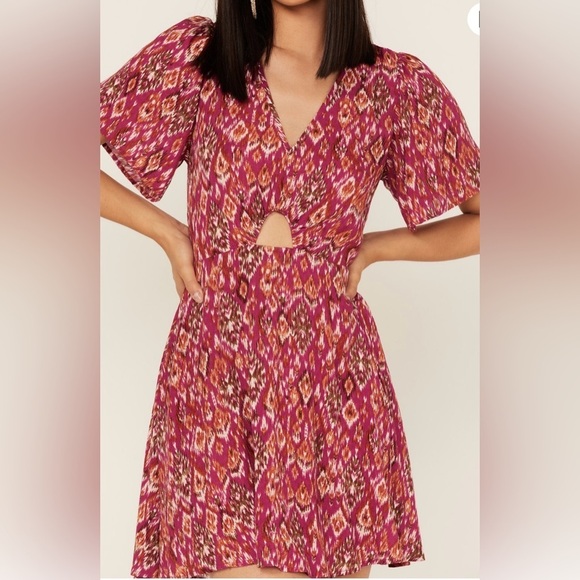 B.O.G. Collective BAND OF THE FREE WOMEN'S MYSTERY TO ME SHORT SLEEVE DRESS - Picture 1 of 12